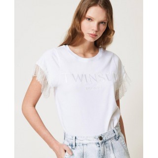 T-shirt with logo and lace sleeves