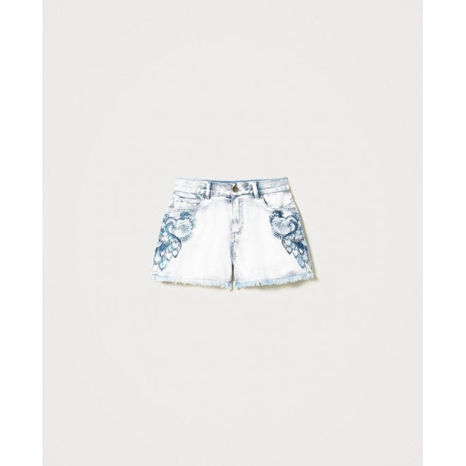 Denim shorts with patch embroideries