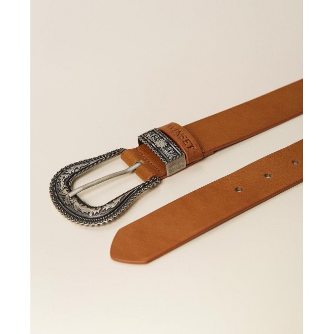 Leather belt with Texas buckle